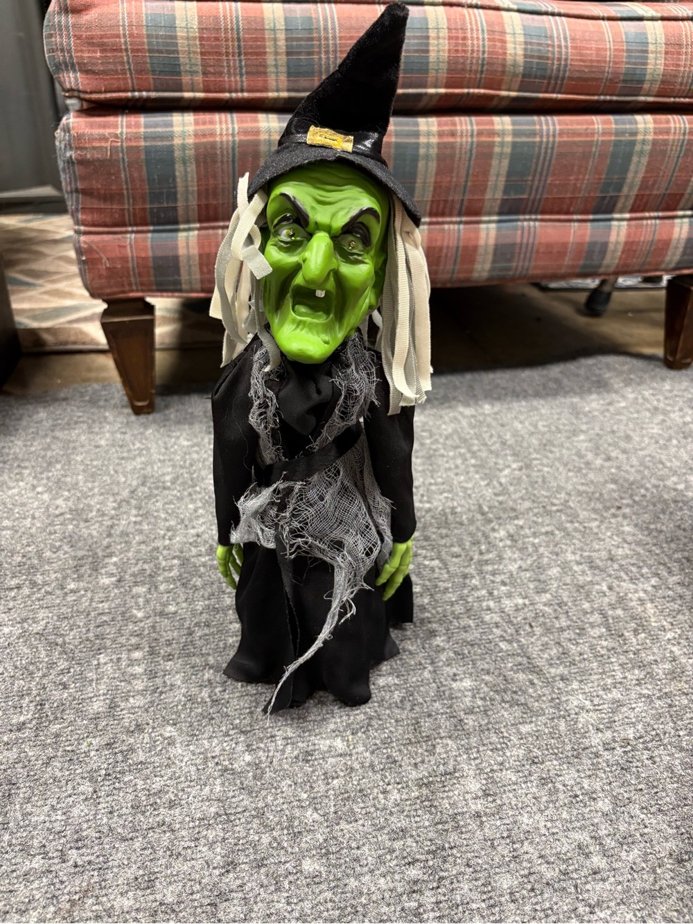 Vintage Gemmy Witch Eyes Light Up Screams Shakes Spooky